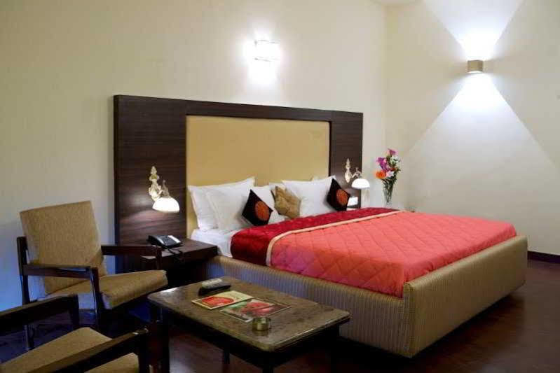 Hotel Mandakini Jaya International ไฮเดอราบัด ภายนอก รูปภาพ