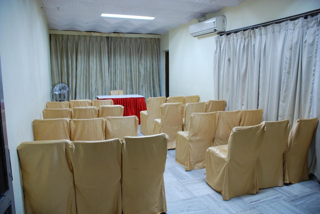 Hotel Mandakini Jaya International ไฮเดอราบัด ภายนอก รูปภาพ